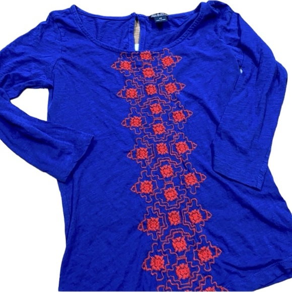 Lucky Brand size xsmall blue & red embroidered top - Picture 1 of 4